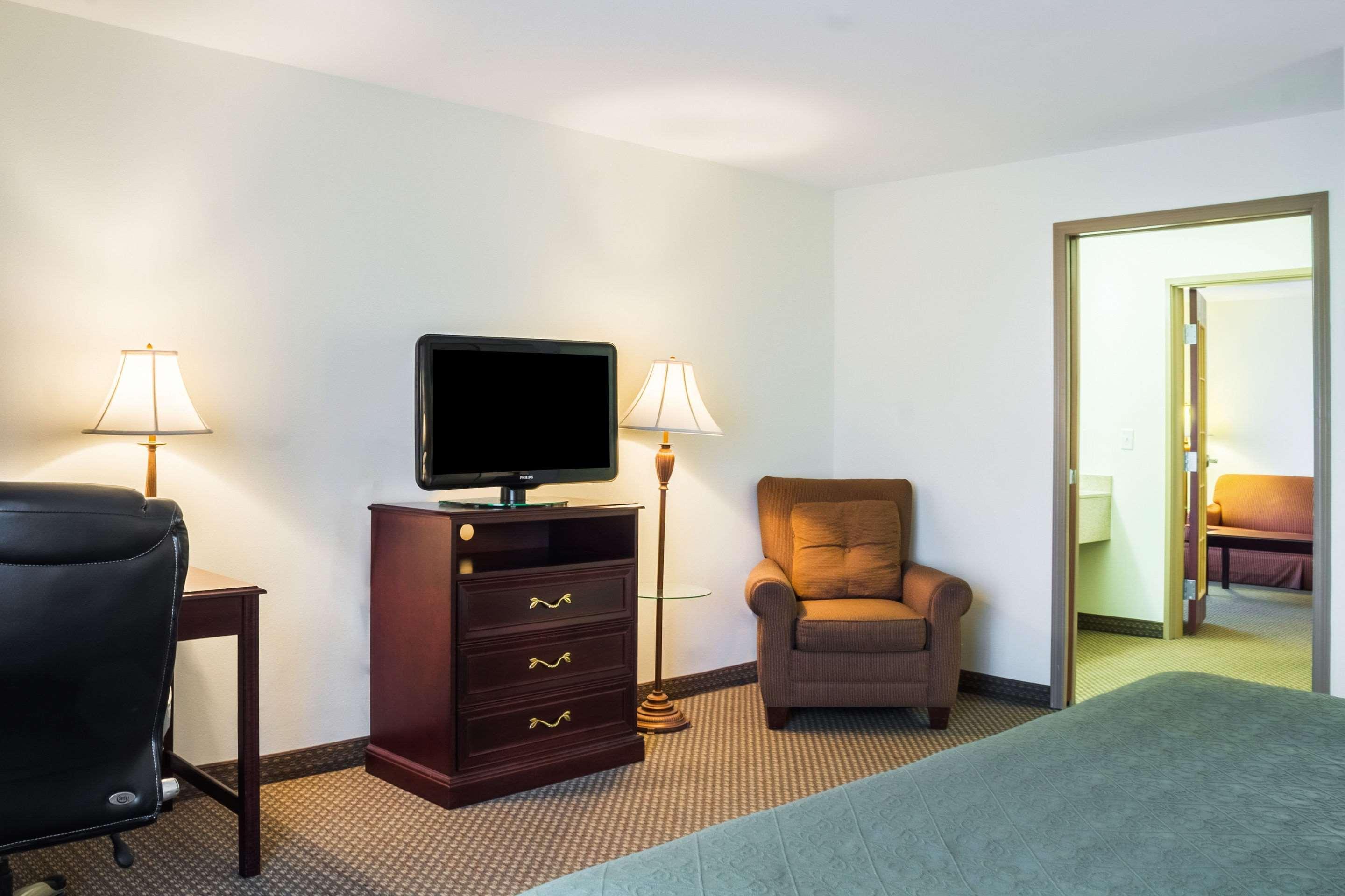 Quality Inn & Suites Airport North Sioux Falls Eksteriør bilde