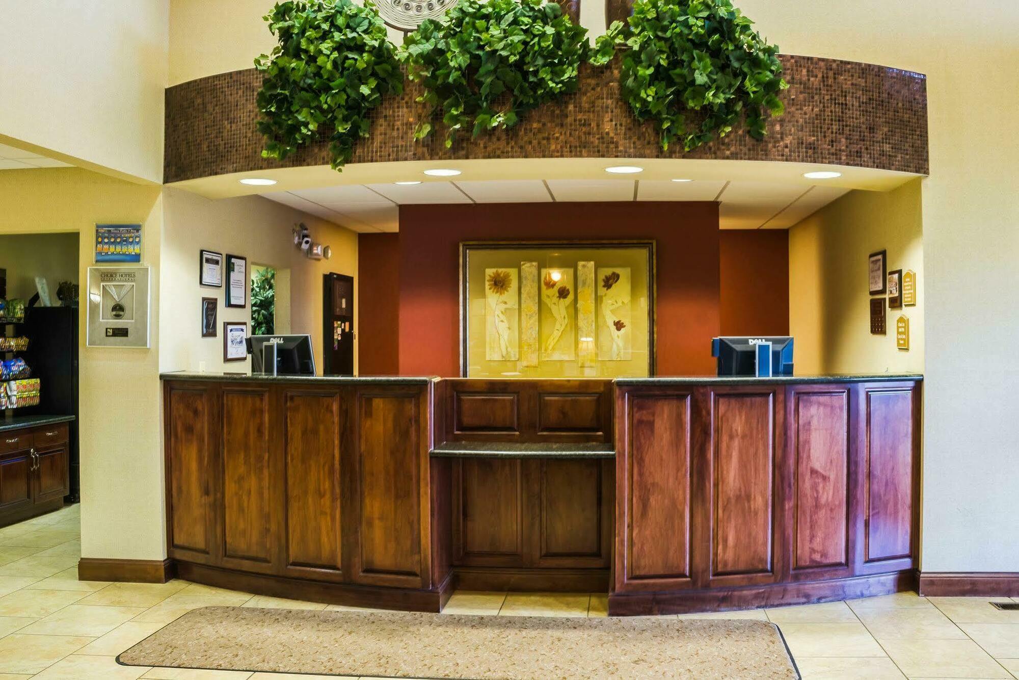 Quality Inn & Suites Airport North Sioux Falls Eksteriør bilde