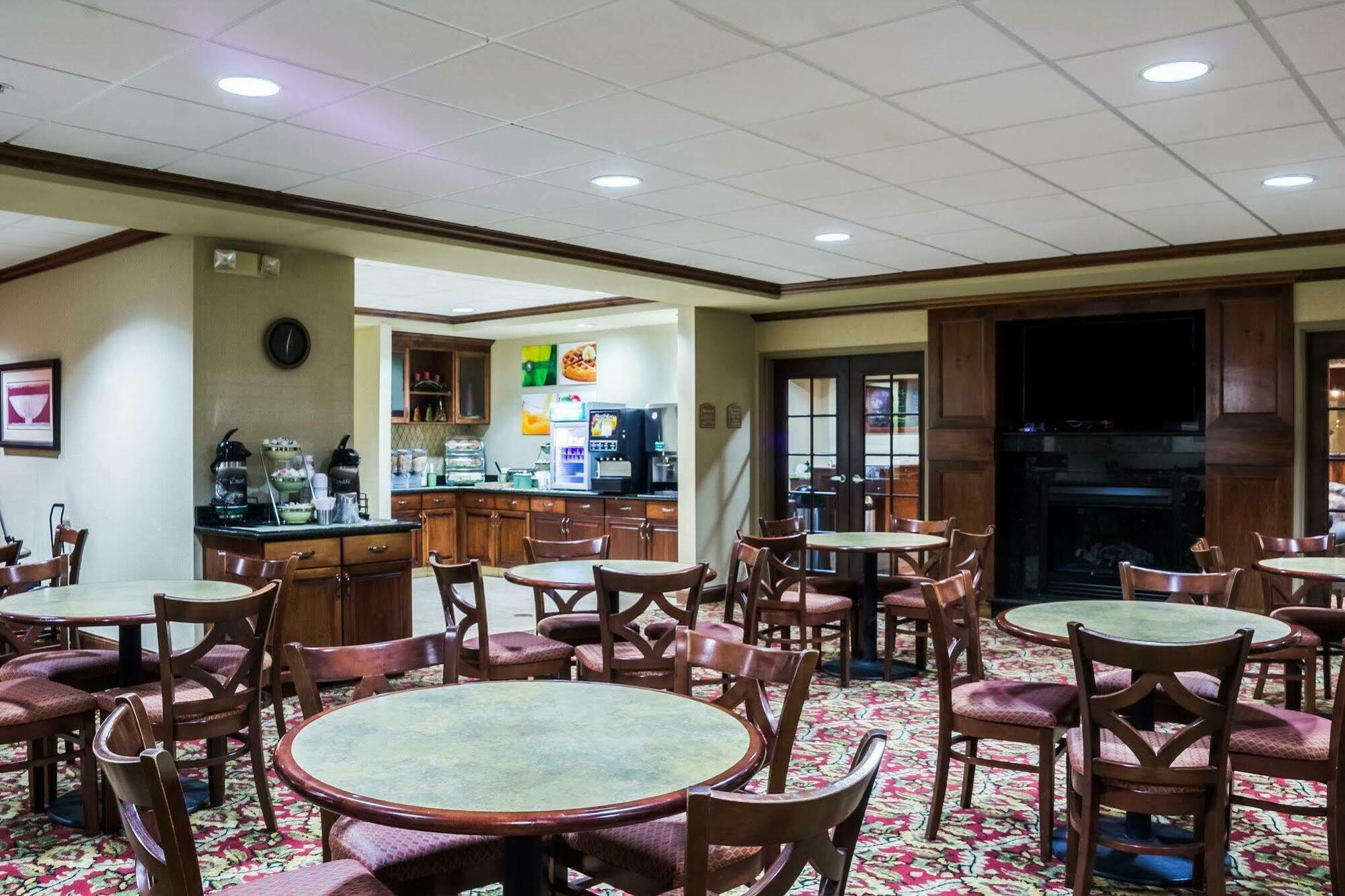 Quality Inn & Suites Airport North Sioux Falls Eksteriør bilde